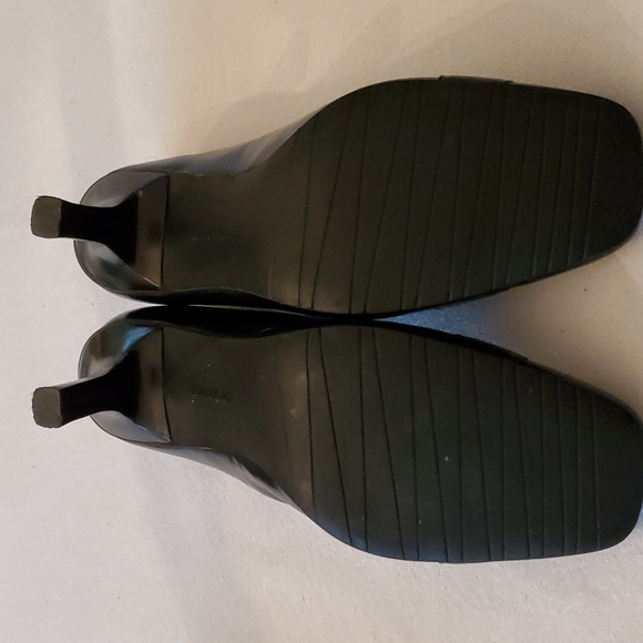 Bandolino Pumps - Picture 5 of 6